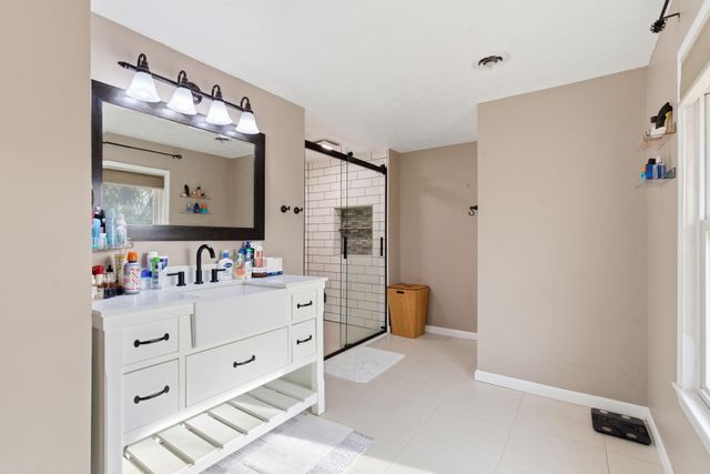 719 E Westchester Court, Springfield, MO 65810