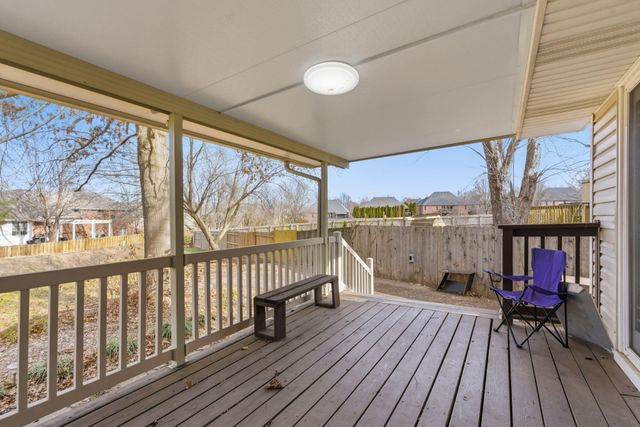 719 E Westchester Court, Springfield, MO 65810