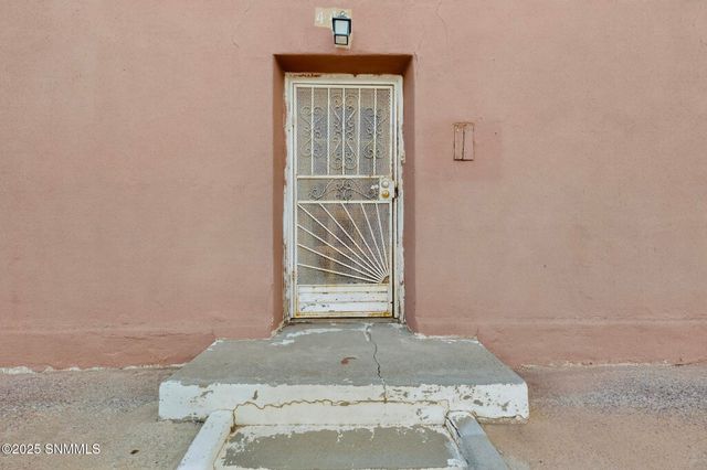 446 S San Pedro Street, Las Cruces, NM 88001