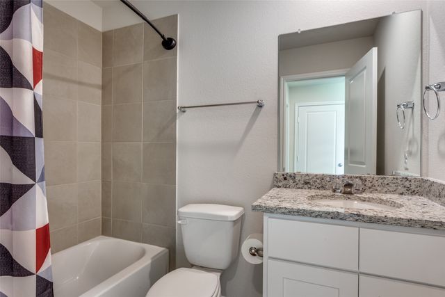 107 Annabelle Street, Cleburne, TX 76031