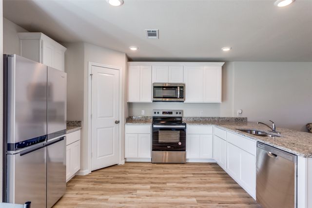 107 Annabelle Street, Cleburne, TX 76031