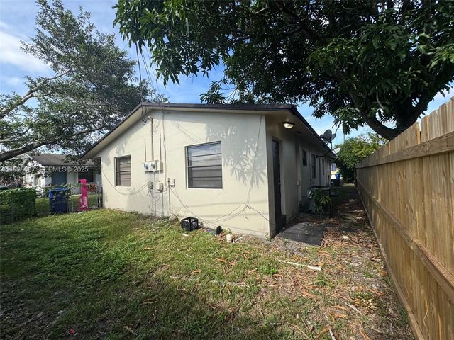 6134 SW 40th Ct, Miramar, FL 33023