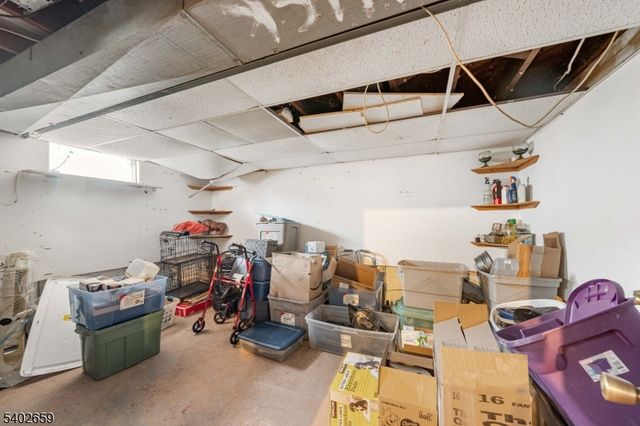 81 Larch St, Woodbridge Twp., NJ 07064