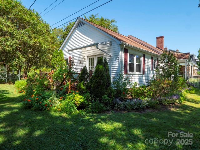 1601 N Main Street, Mount Holly, NC 28120