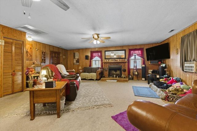 3218 7TH Avenue, Council Bluffs, IA 51501