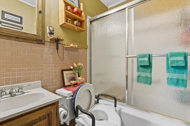 3218 7TH Avenue, Council Bluffs, IA 51501