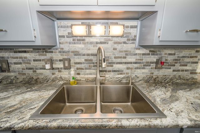 6218 W Penrod Road, Muncie, IN 47304