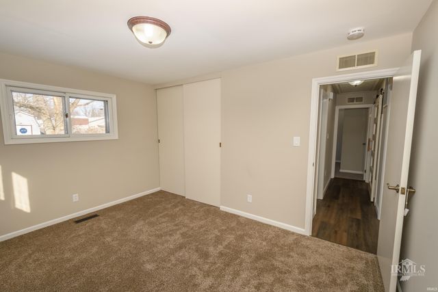 6218 W Penrod Road, Muncie, IN 47304