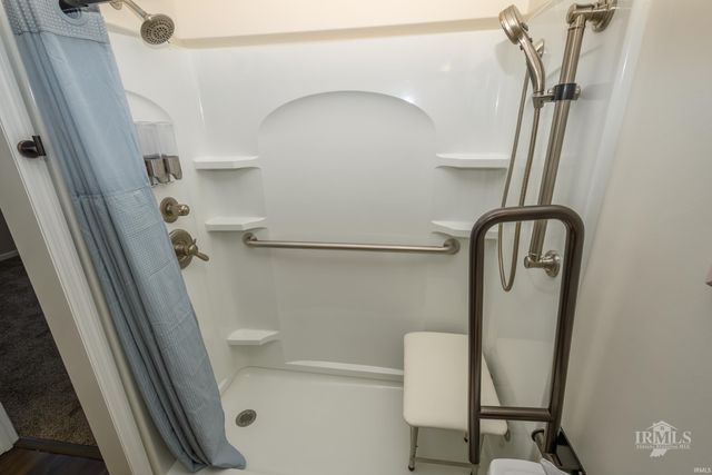 6218 W Penrod Road, Muncie, IN 47304