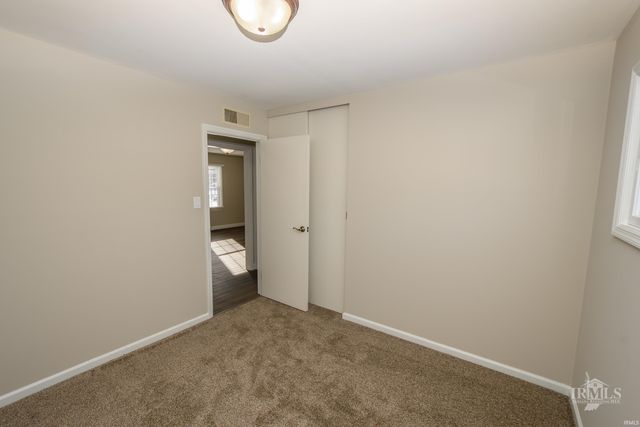 6218 W Penrod Road, Muncie, IN 47304