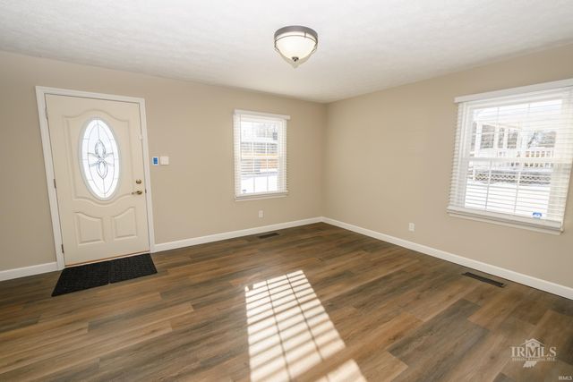 6218 W Penrod Road, Muncie, IN 47304