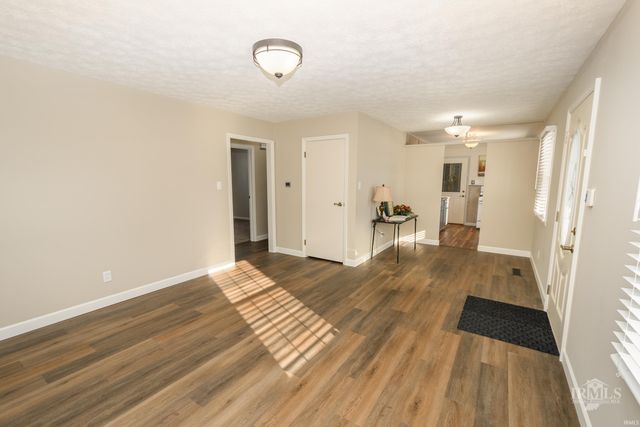 6218 W Penrod Road, Muncie, IN 47304