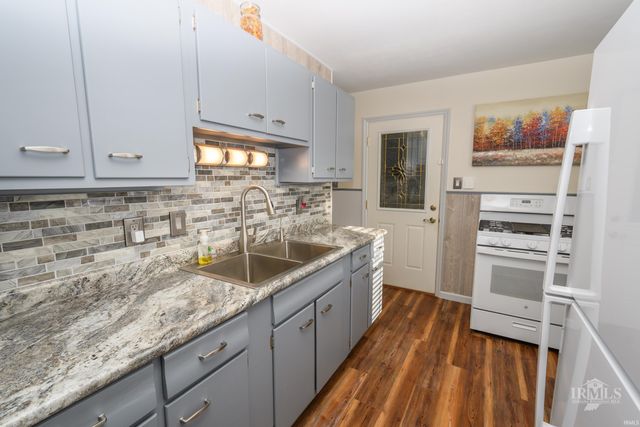 6218 W Penrod Road, Muncie, IN 47304