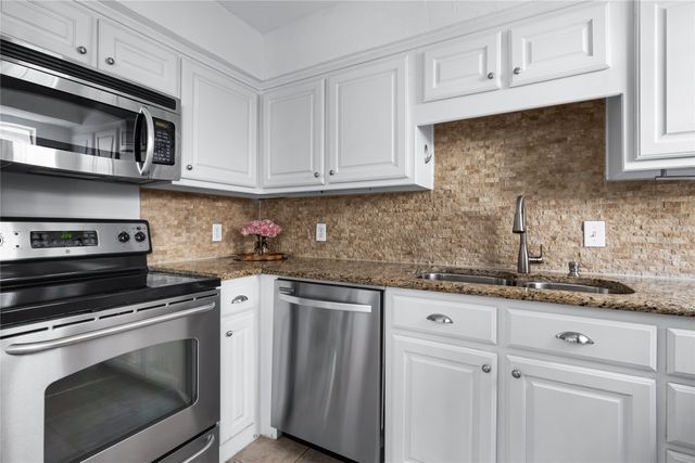 4517 Holland Avenue 105, Dallas, TX 75219