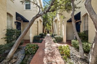 4517 Holland Avenue 105, Dallas, TX 75219