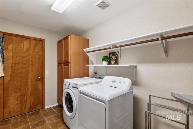 5695 S Kalmia, Boise, ID 83716