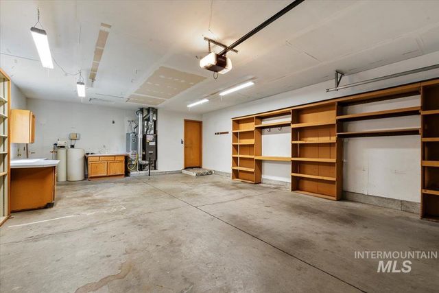 5695 S Kalmia, Boise, ID 83716