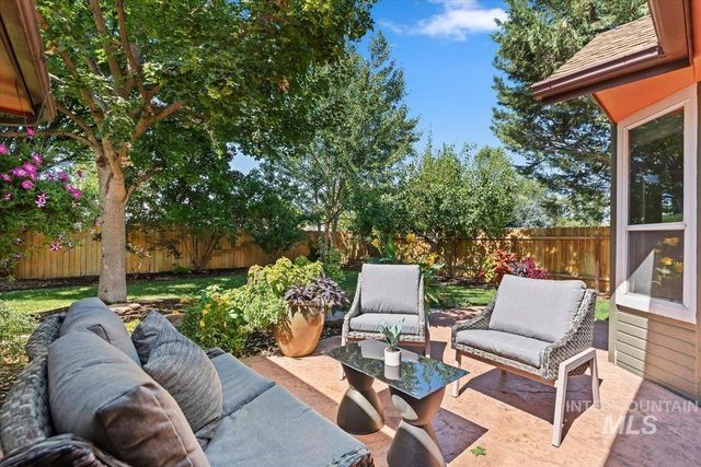 5695 S Kalmia, Boise, ID 83716