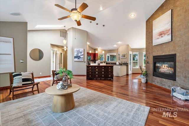 5695 S Kalmia, Boise, ID 83716