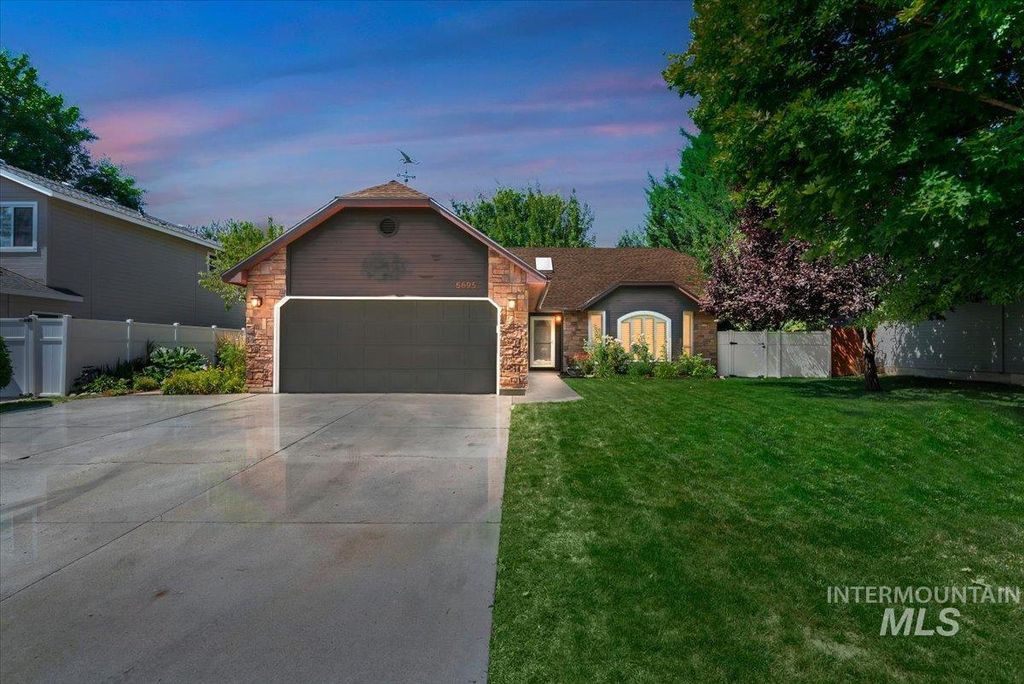 5695 S Kalmia, Boise, ID 83716