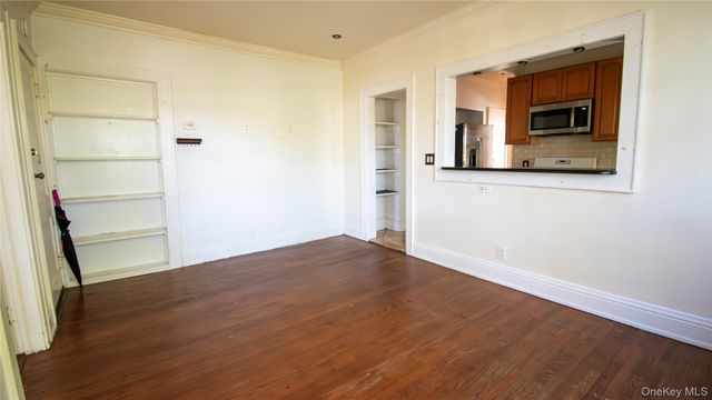 840 Seaman Avenue E 2W, Baldwin, NY 11510