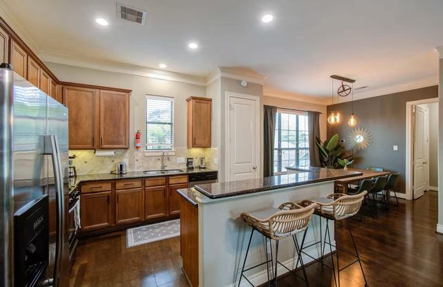 4001 Dallas Street A, Houston, TX 77023