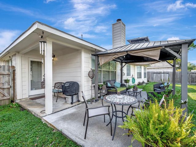 1718 Buckingham Drive, Pasadena, TX 77504