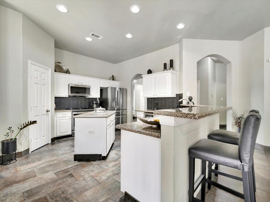 1718 Buckingham Drive, Pasadena, TX 77504