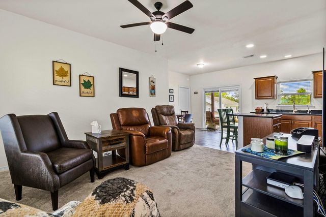 146 Iris, Livingston, TX 77351