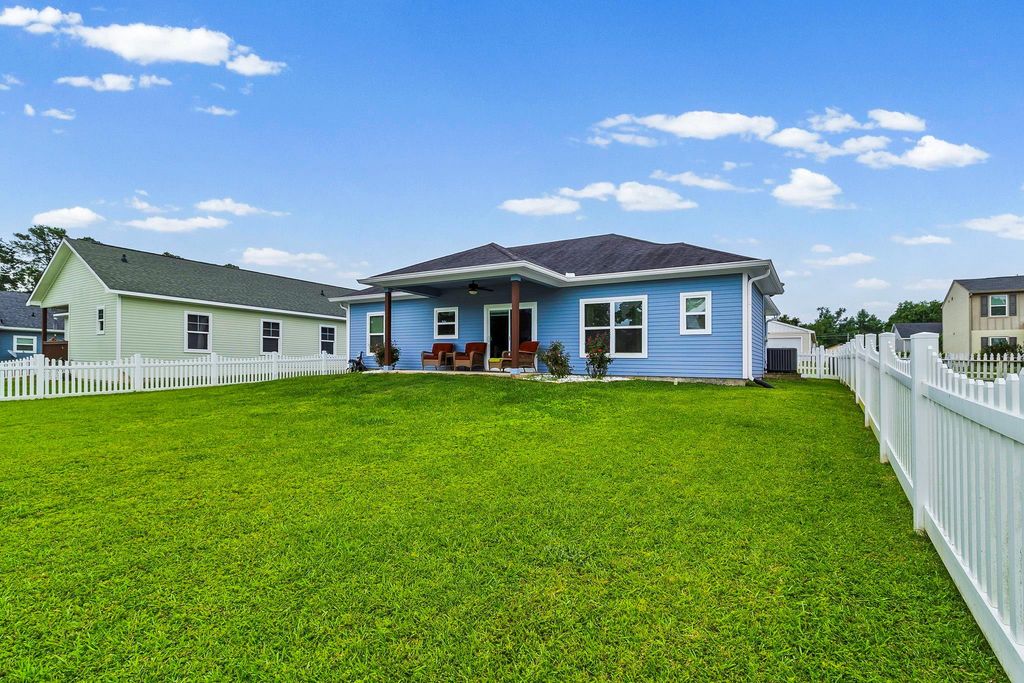 146 Iris, Livingston, TX 77351