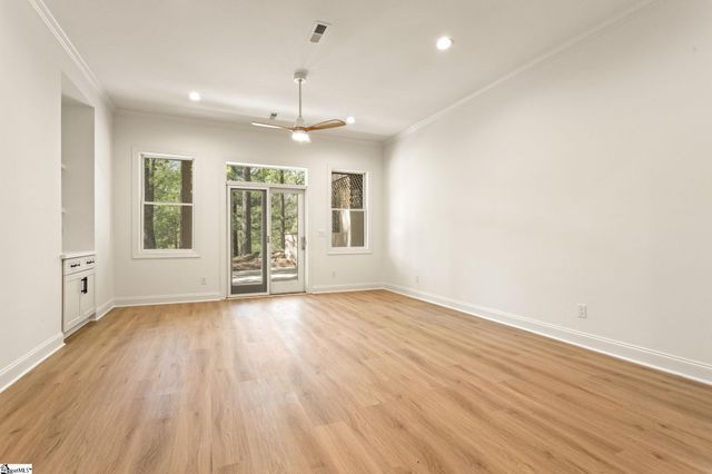 1 Touch Me Not Trail, Landrum, SC 29356