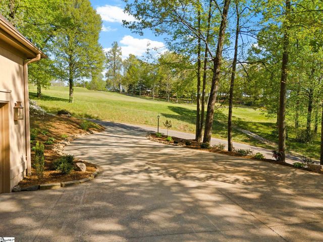 1 Touch Me Not Trail, Landrum, SC 29356