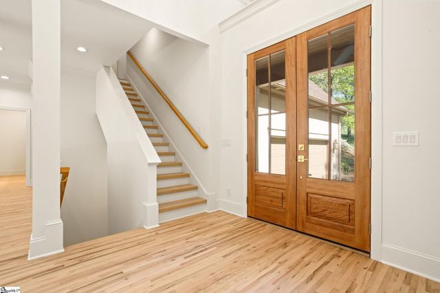 1 Touch Me Not Trail, Landrum, SC 29356