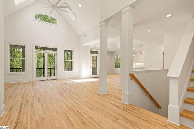 1 Touch Me Not Trail, Landrum, SC 29356