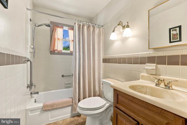 253 HIGHLAND AVE, Ambler, PA 19002