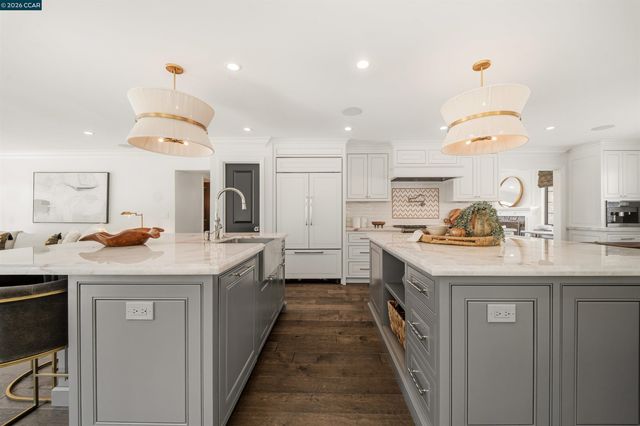 330 Twin Peaks Ln, Alamo, CA 94507