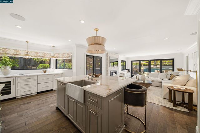330 Twin Peaks Ln, Alamo, CA 94507