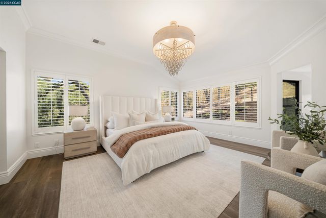 330 Twin Peaks Ln, Alamo, CA 94507