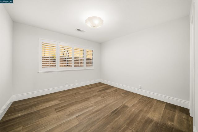 330 Twin Peaks Ln, Alamo, CA 94507