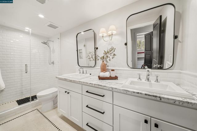 330 Twin Peaks Ln, Alamo, CA 94507