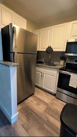 7904 West Dr 315, North Bay Village, FL 33141