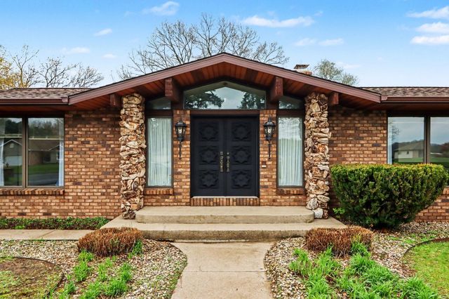56585 Fairway Drive, Paw Paw Twp, MI 49079