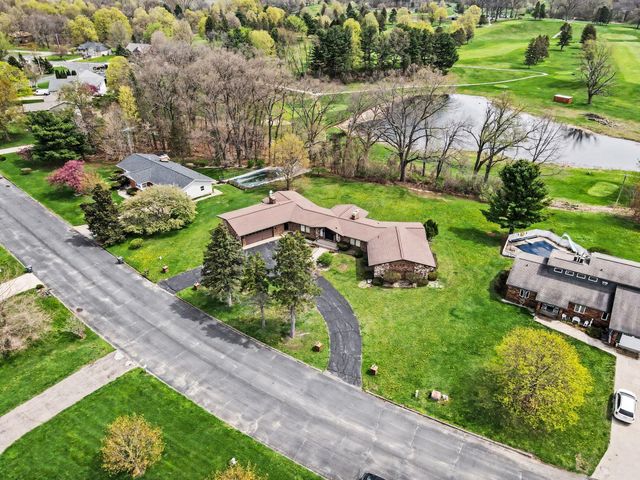 56585 Fairway Drive, Paw Paw Twp, MI 49079