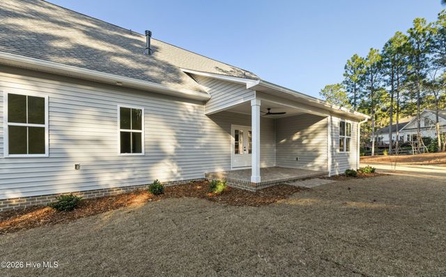 7 Calhoun Lane, Pinehurst, NC 28374