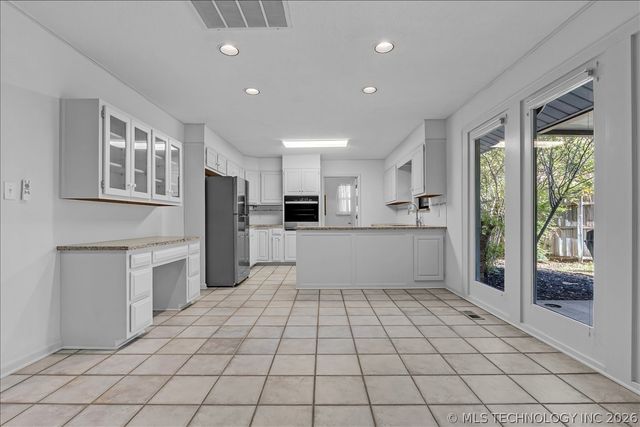 5847 S 67th East Avenue, Tulsa, OK 74145