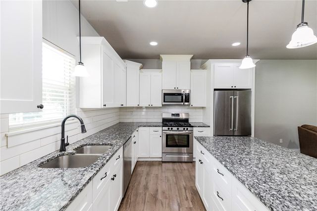 463 N Davis Street, Pea Ridge, AR 72751