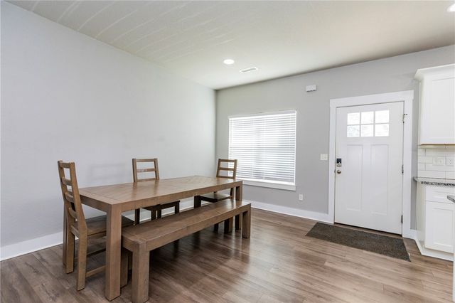 463 N Davis Street, Pea Ridge, AR 72751