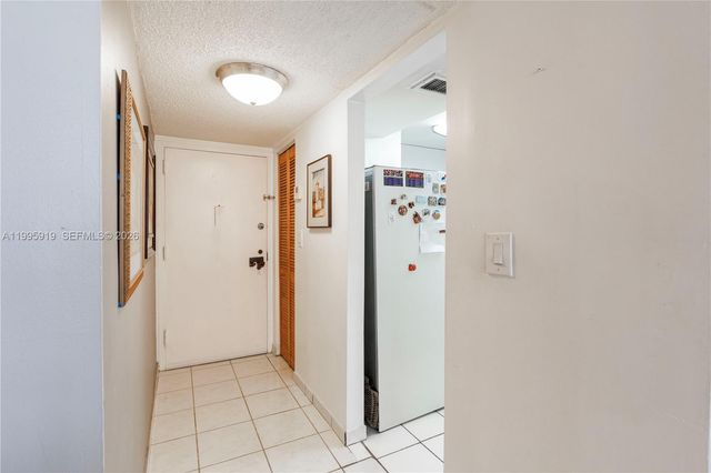 1440 Brickell Bay Dr 203, Miami, FL 33131