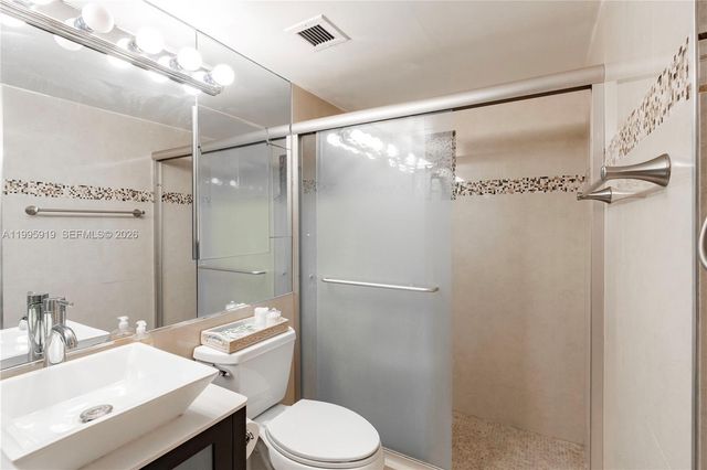 1440 Brickell Bay Dr 203, Miami, FL 33131