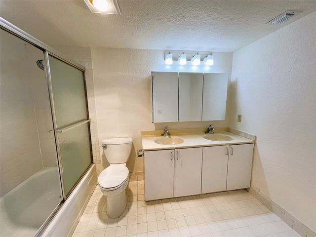 2502 Antigua Terrace K-1, Coconut Creek, FL 33066